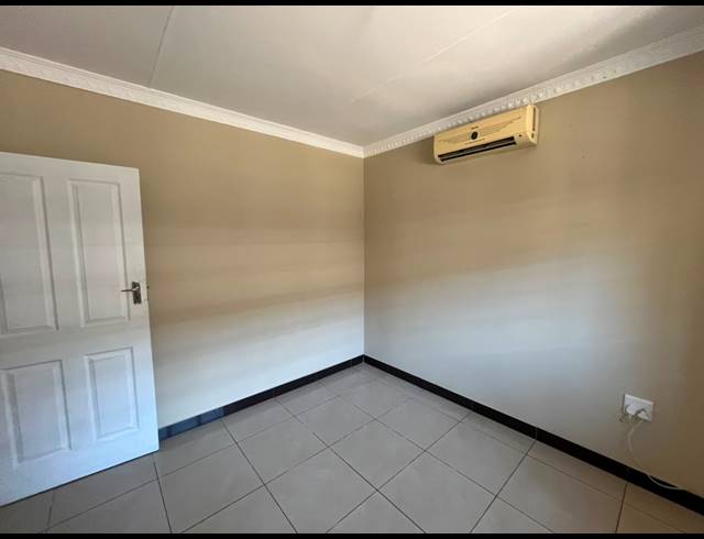 4 BEDROOM SIMPLEX TO LET IN HILLARY